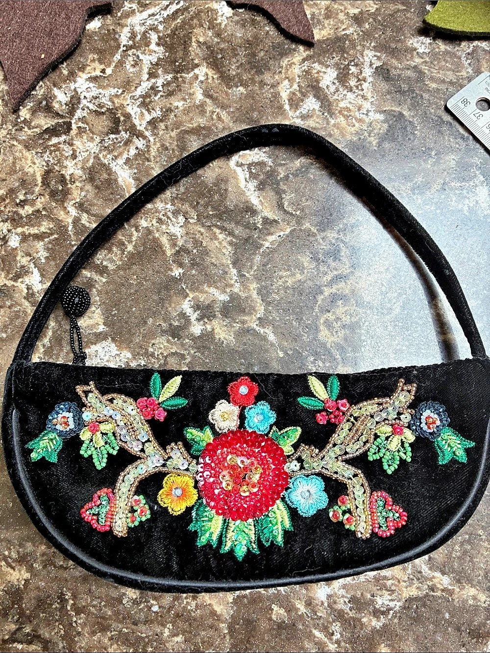 Vintage Embroidered Bag in Black velvet Like New